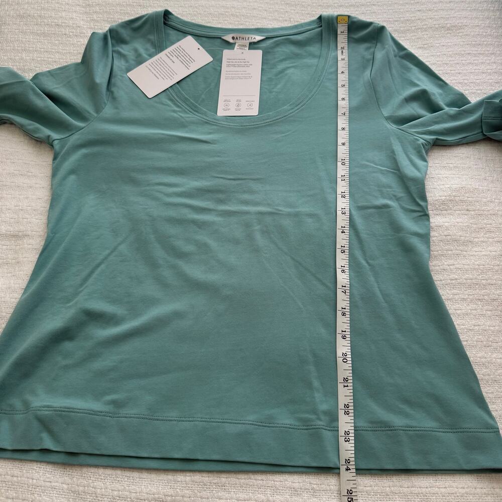 L Athleta Outbound Scoop Neck Top in Dusty Jade - Picture 8 of 8